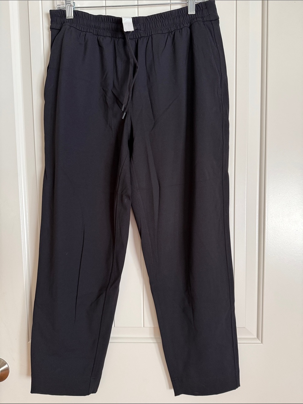 lululemon athletica women’s luxtreme black tapered 7/8 pants